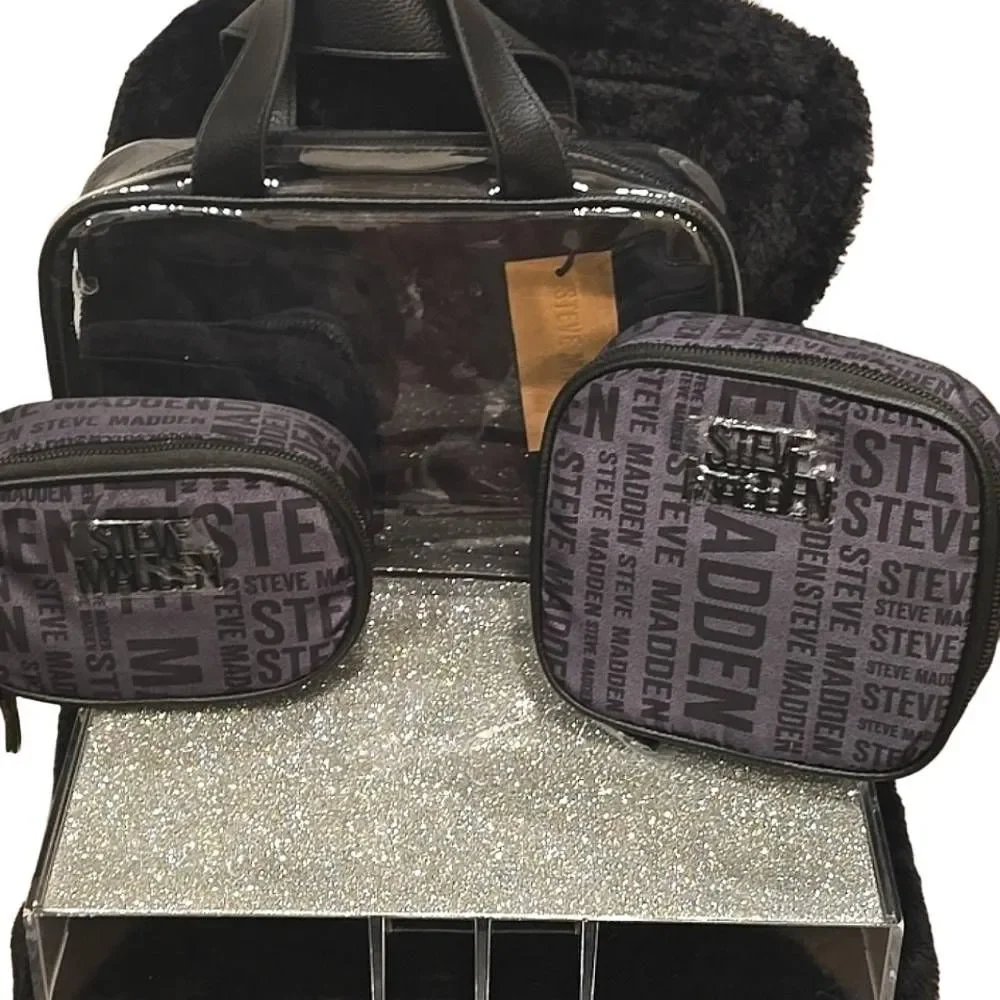 Steve Madden Logo/Clear Triple Compartment Weekender‎